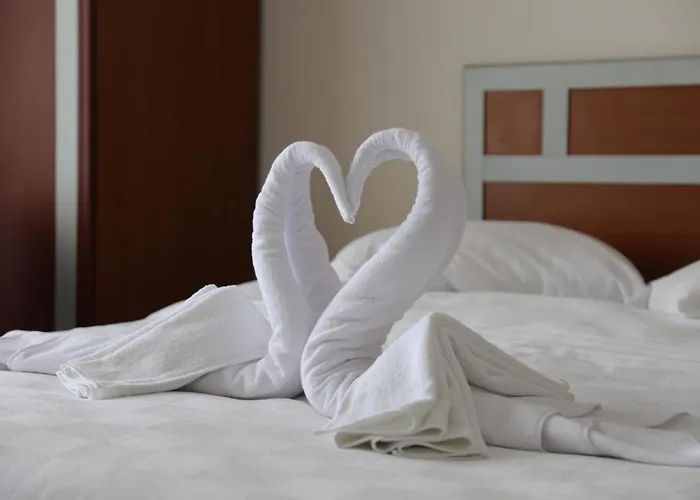 Dolphins Otel